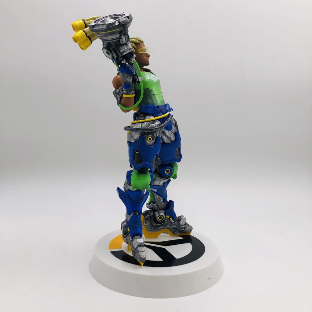 lucio overwatch statue