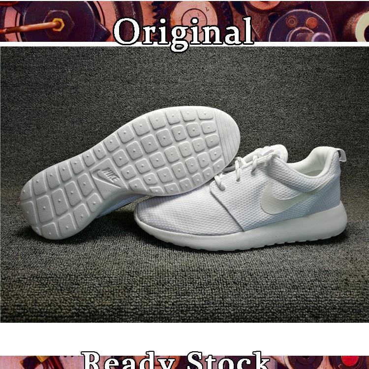 roshe run all white