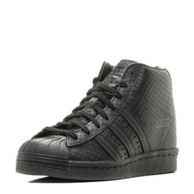 adidas superstar black high top