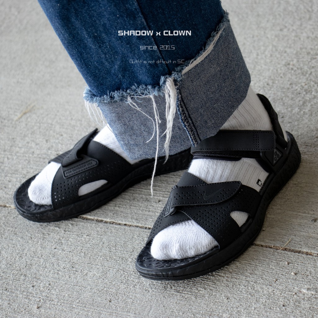 nike air deschutz acg sandals