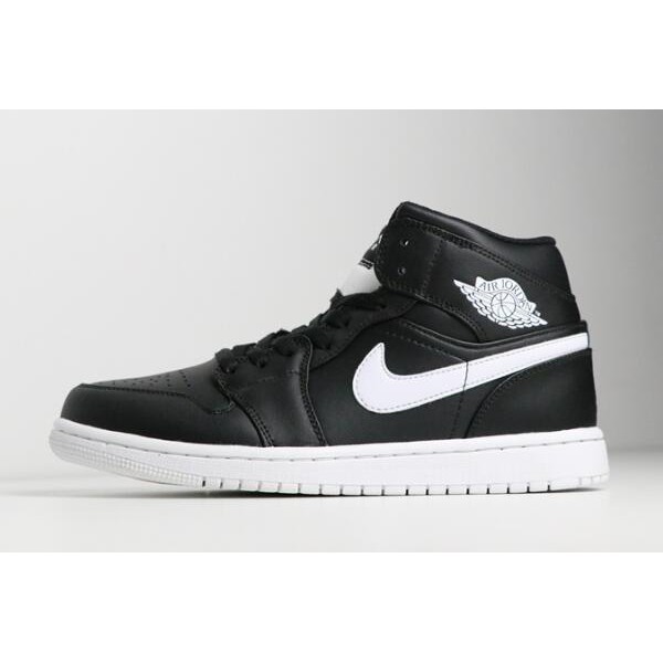 nike air jordan 1 retro mid black white