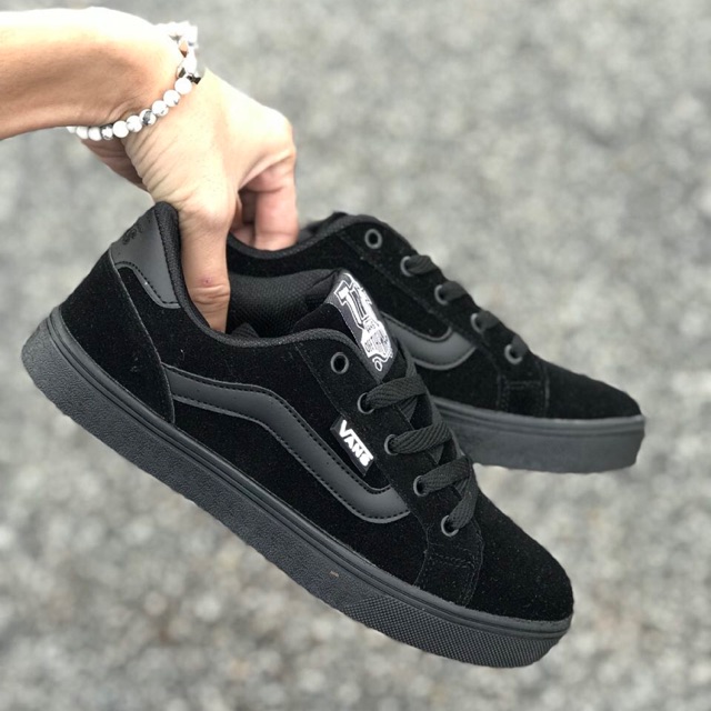 vans tnt all black