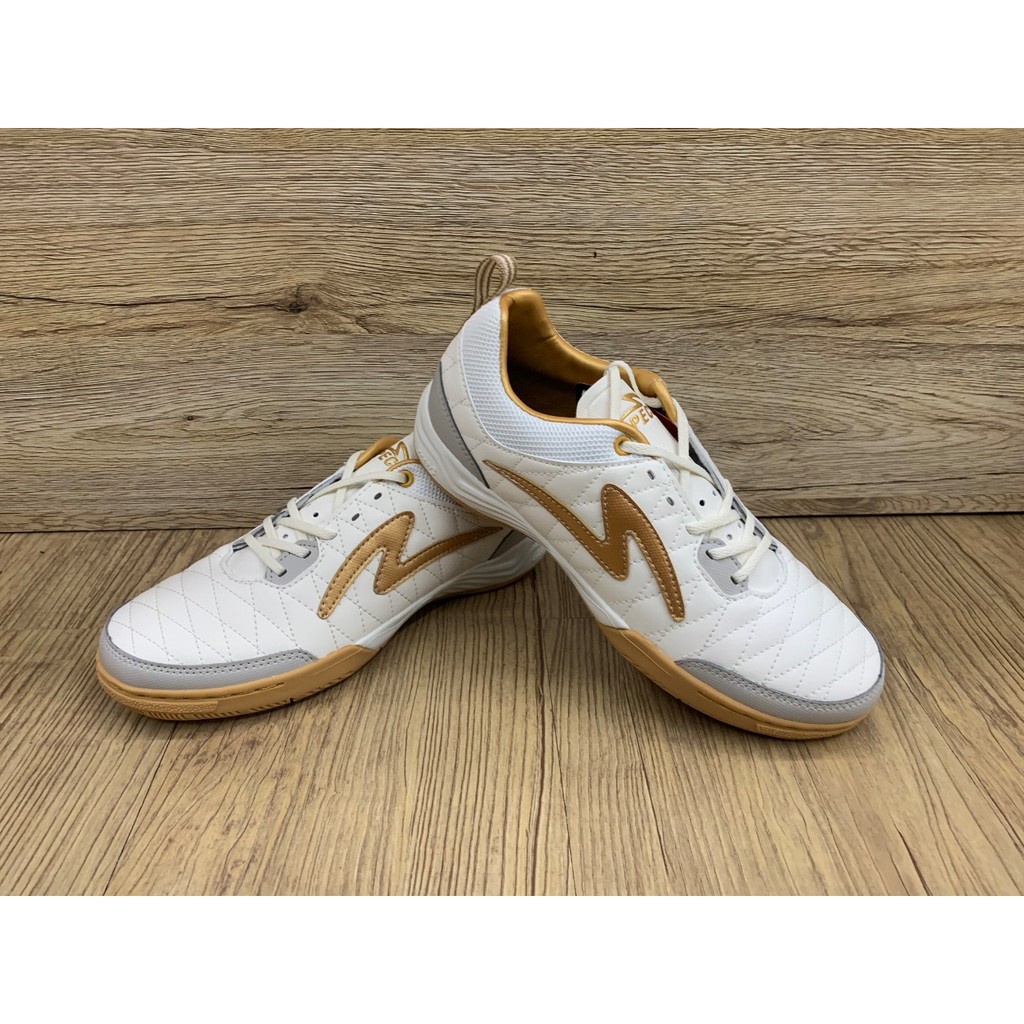 white futsal shoes