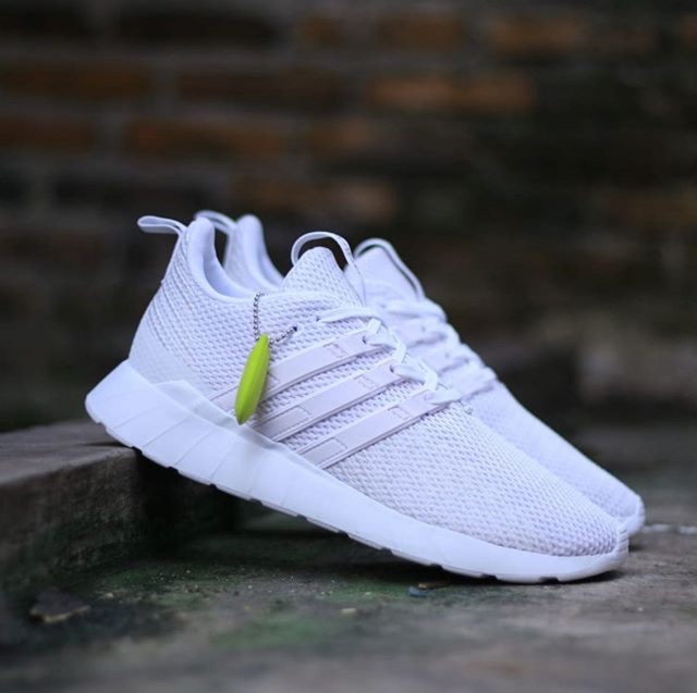 adidas questar flow triple white