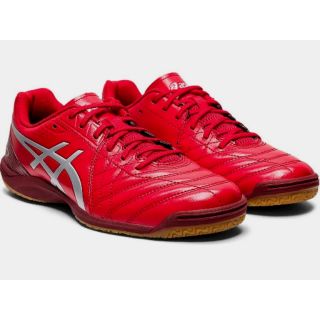 kasut futsal asics