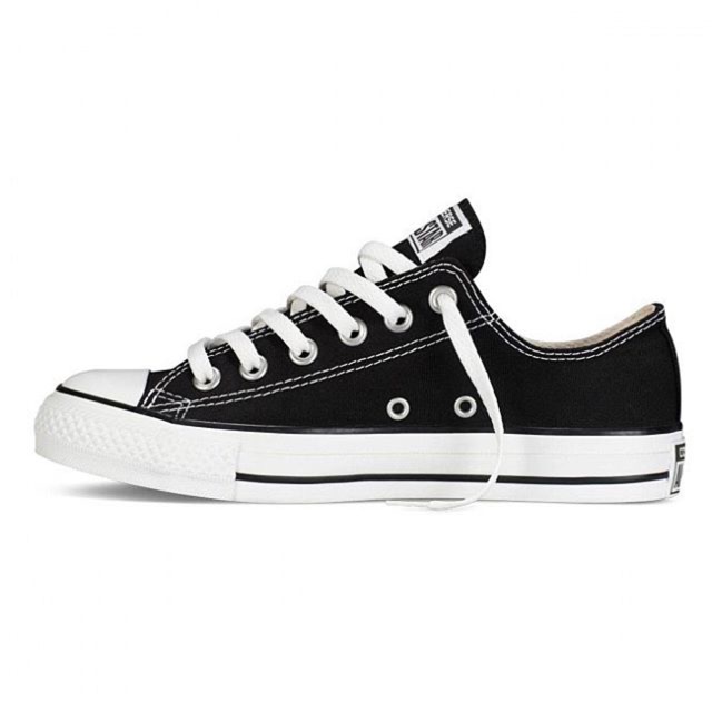 chuck taylor low cut white