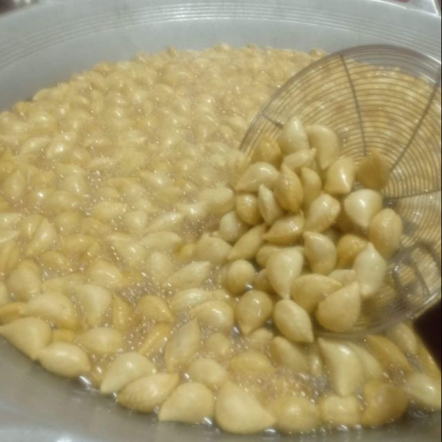 karipap mini muk muk snack food crunchy 50bijj