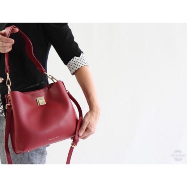 harga sling bag charles and keith original