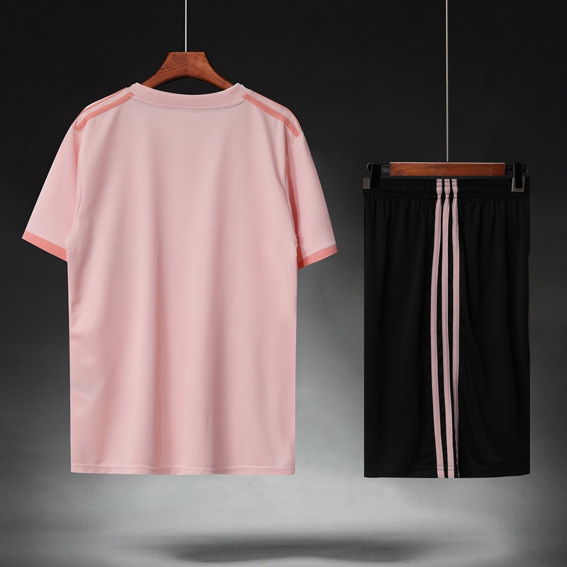 manchester united peach jersey