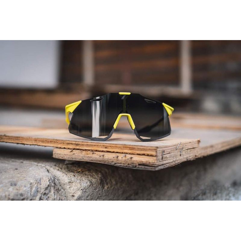 100% 2020 Hypercraft Sunglasses Matte Banana w/ Smoke Lens And Clear Lens 