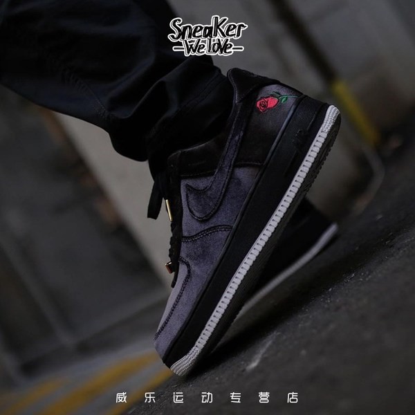 nike af1 velvet rose