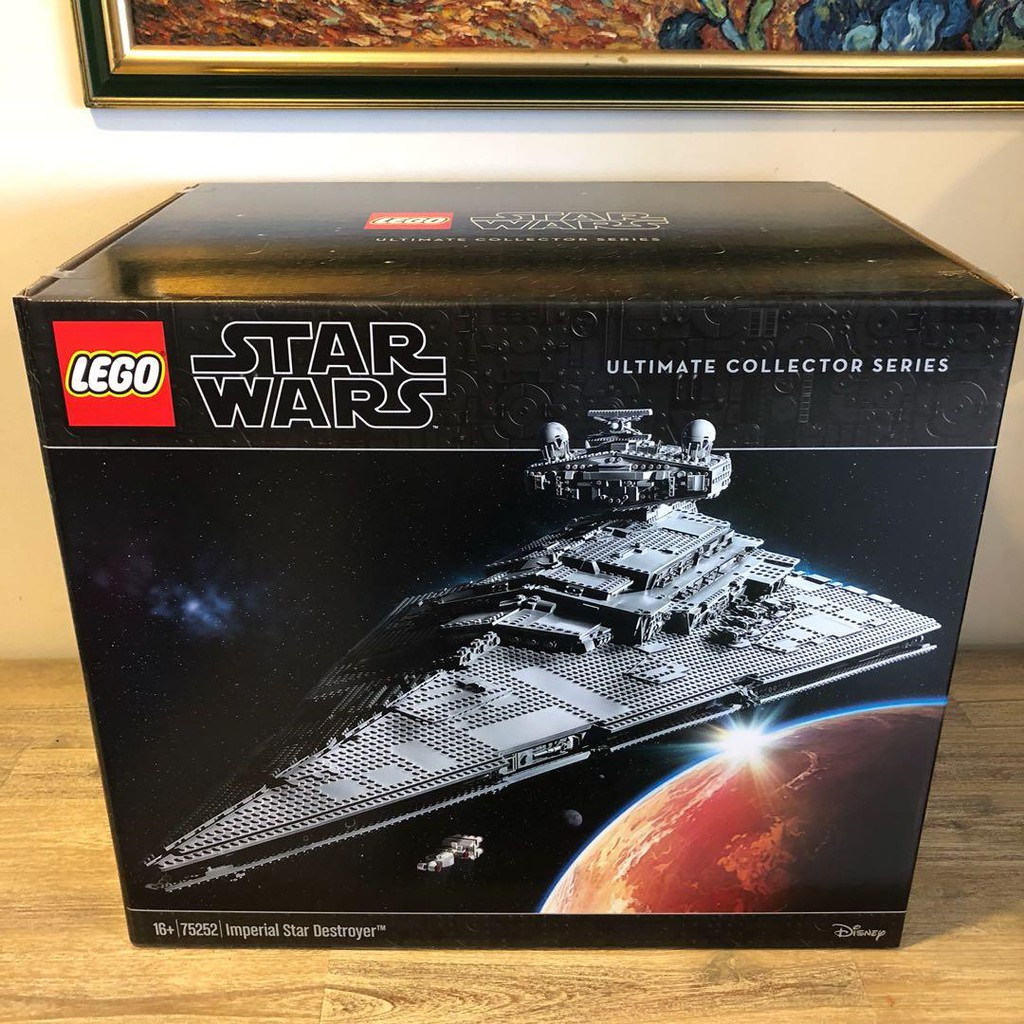 Lego 75252 Star Wars Ultimate Collector Series Imperial Star Destroyer ...