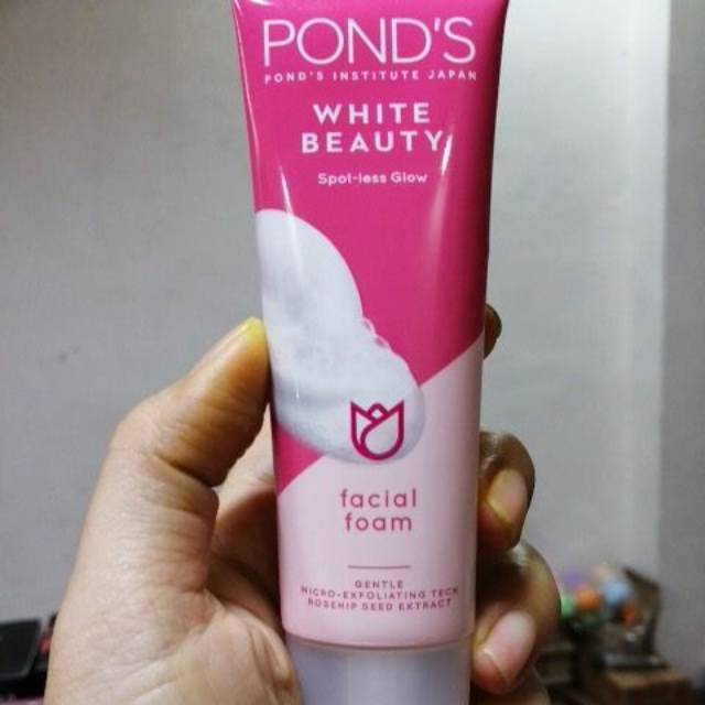 ponds white facial foam