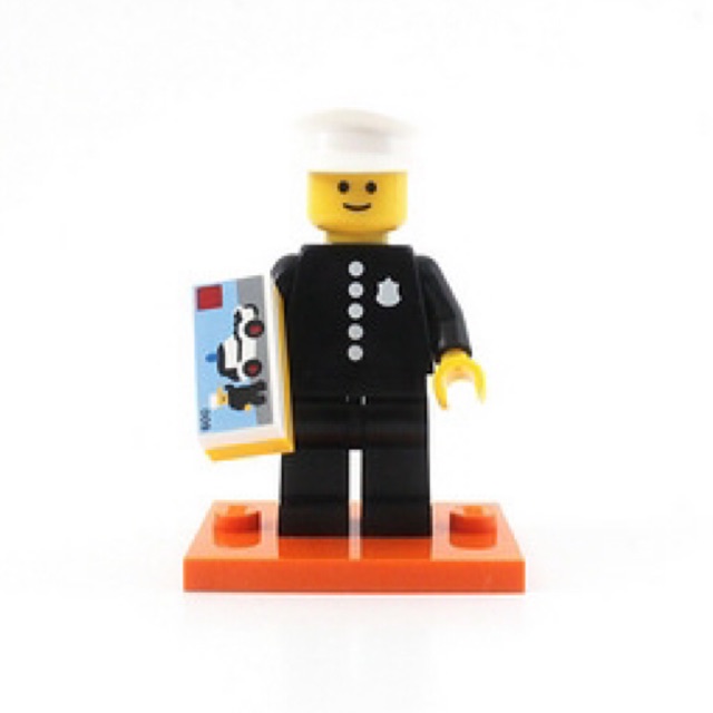 lego minifigures series 18 policeman