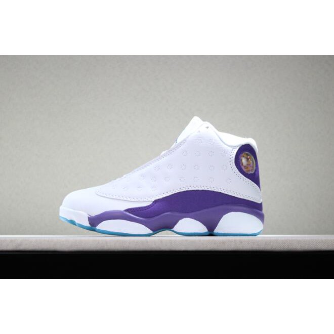 kids purple basketball shoes