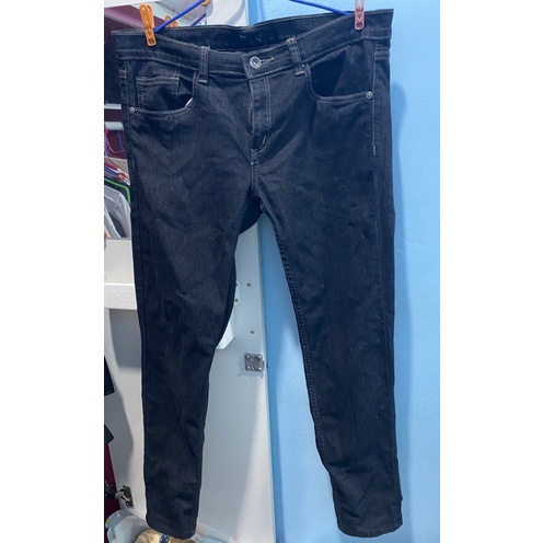 Jeans long pants, navy color, waist 30, length measured from the waist, 35 pants, secondhand, ask someone who has unconditioned