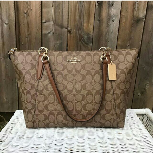 ava tote in signature canvas