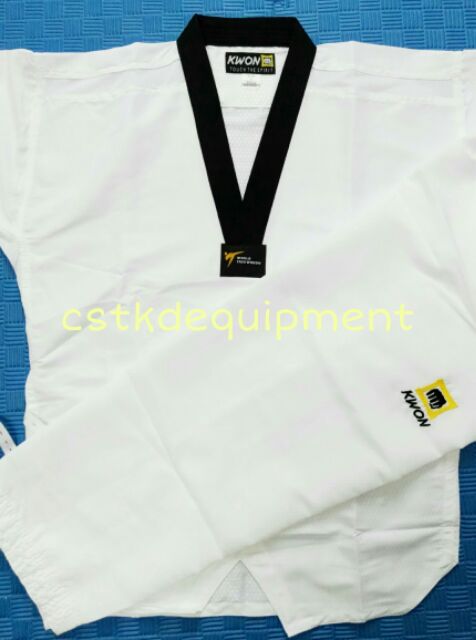 dobok taekwondo fighter