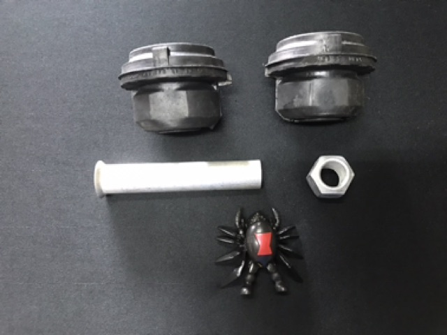 Mercedes Benz W123 Front Lower Arm Bush LH=RH 1233301375 | Shopee Malaysia