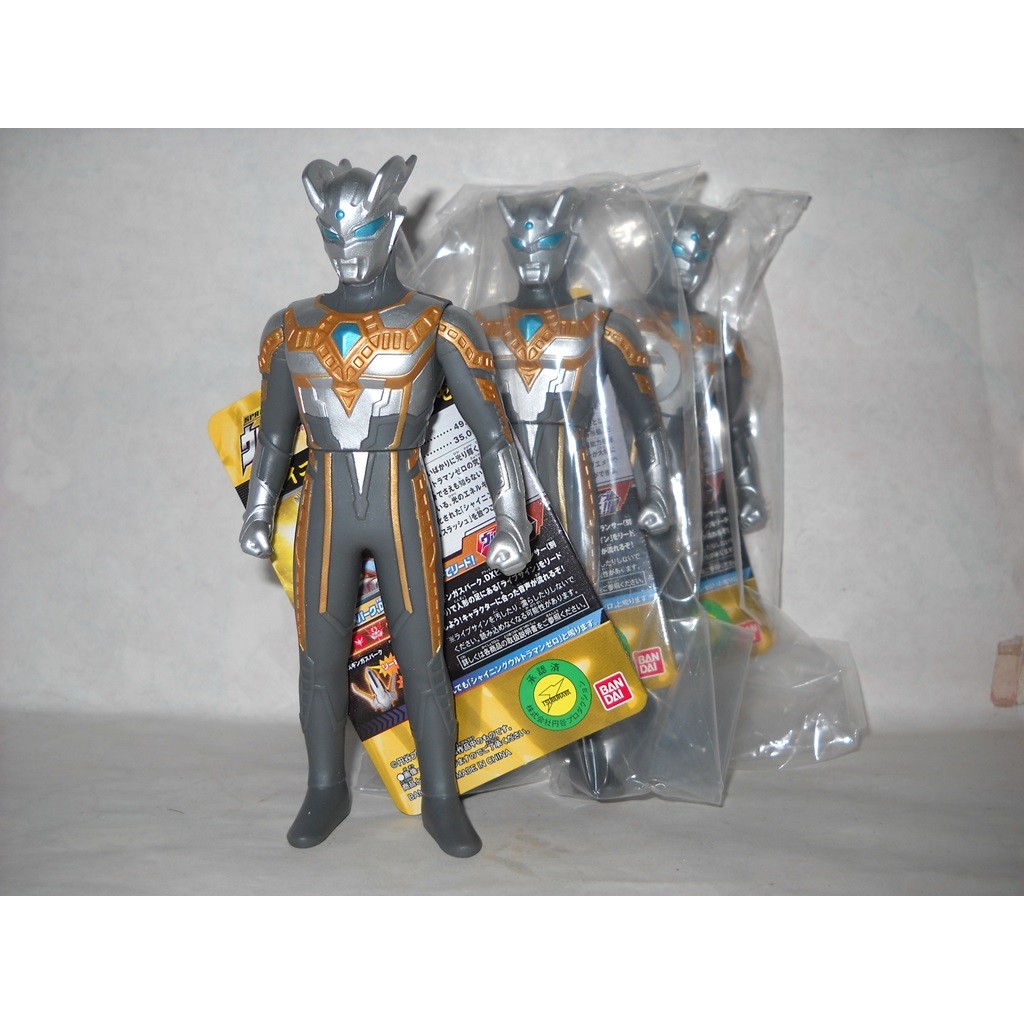 100 Original Bandai Ultra Hero Series 500 Spark Doll Series Uhs 31 Ultraman Zero Shining Shopee Malaysia