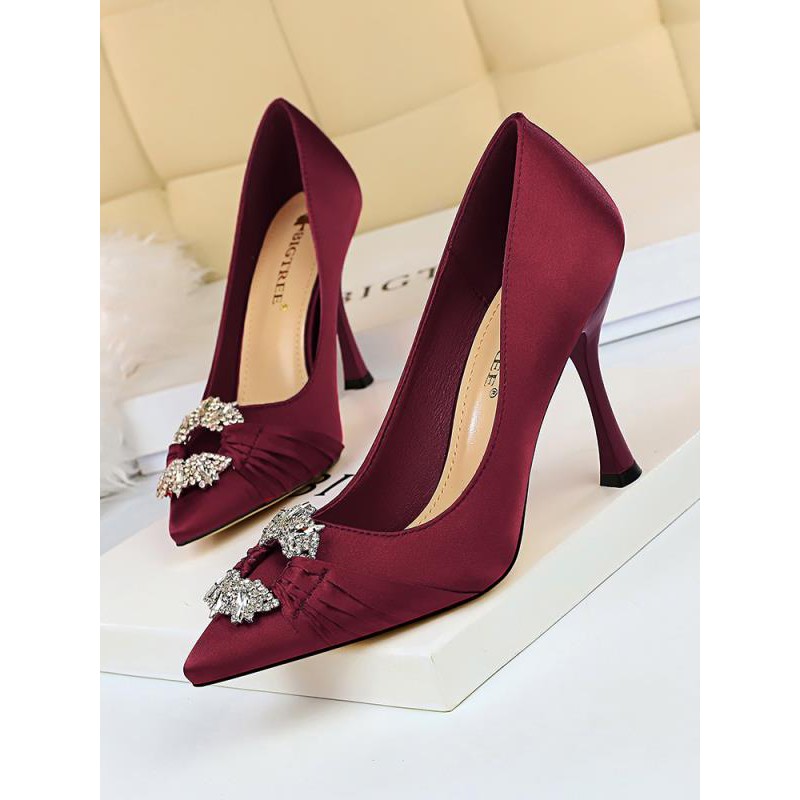 red wedding shoes with rhinestones