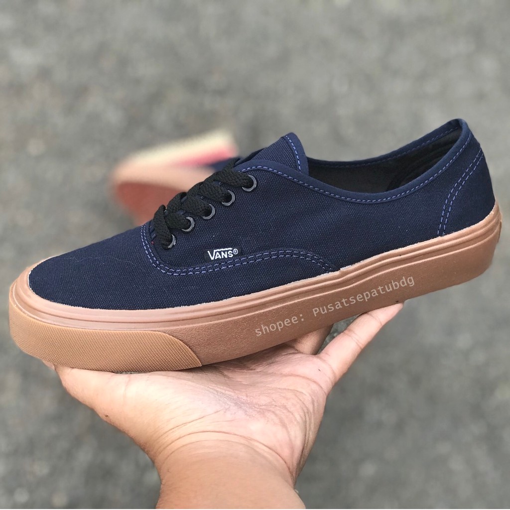 vans authentic navy gum