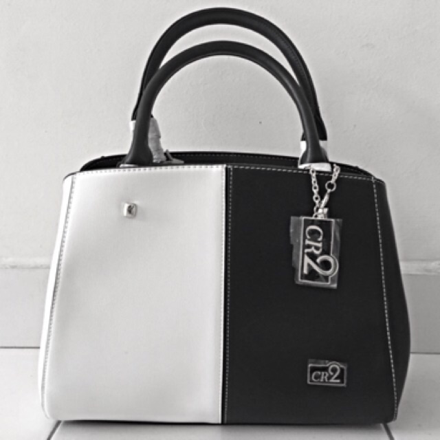 cr2 sling bag
