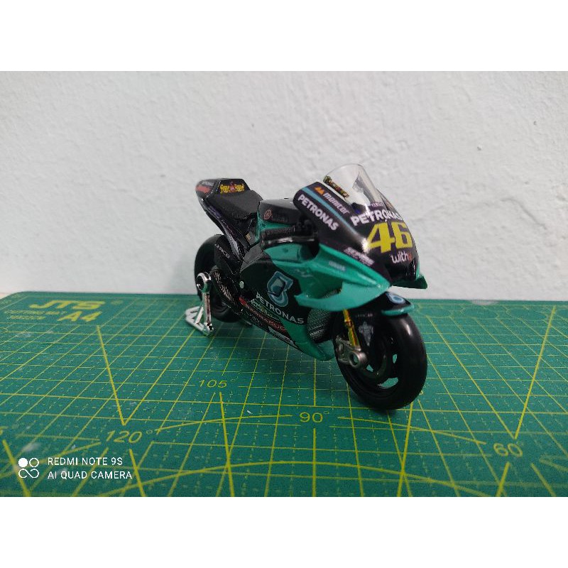 Leo 1:18 Yamaha YZR-M1 #46 Valentino Rossi MotoGP Motorcycle Model Toy Blue 