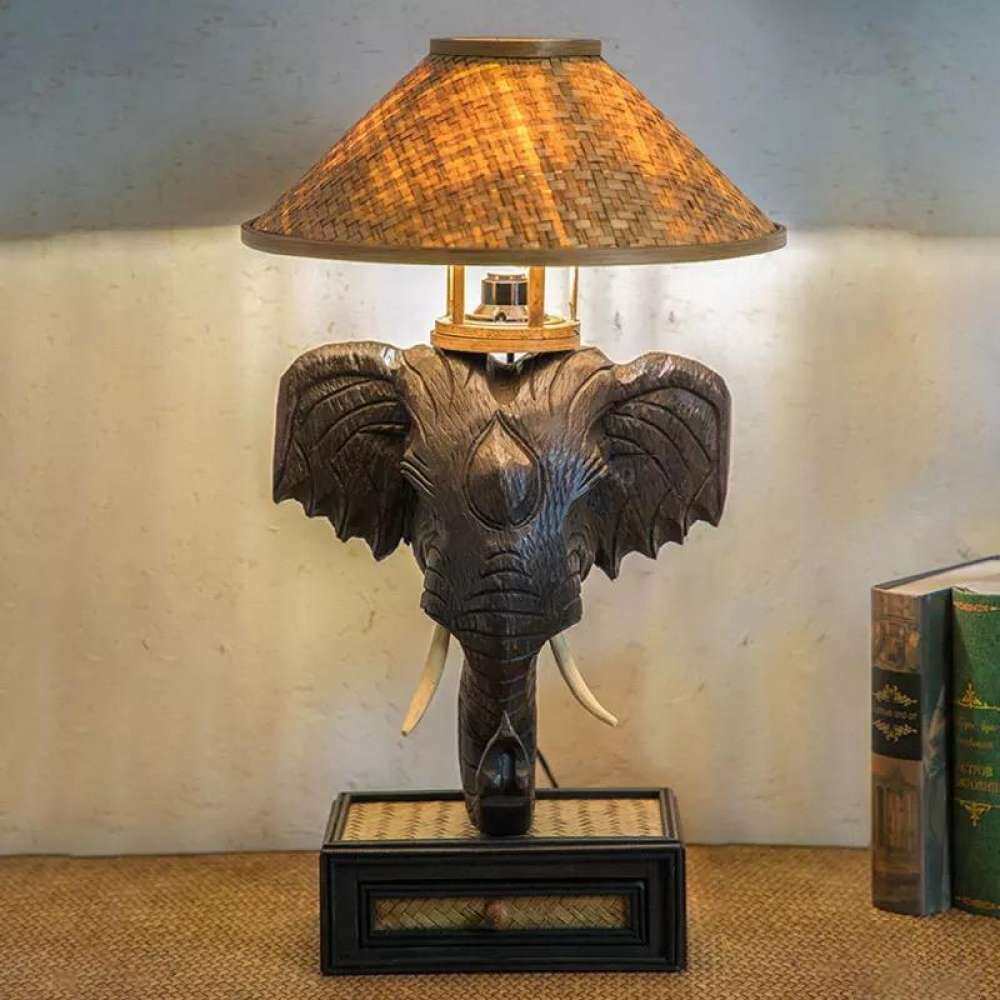 Vintage Southeast Asia Carving Bedroom Bedside Lamp Elephant Bamboo Desk Lamp Creative Garden Home Club Crafts