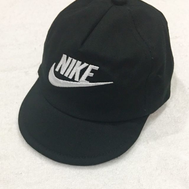 newborn nike hat