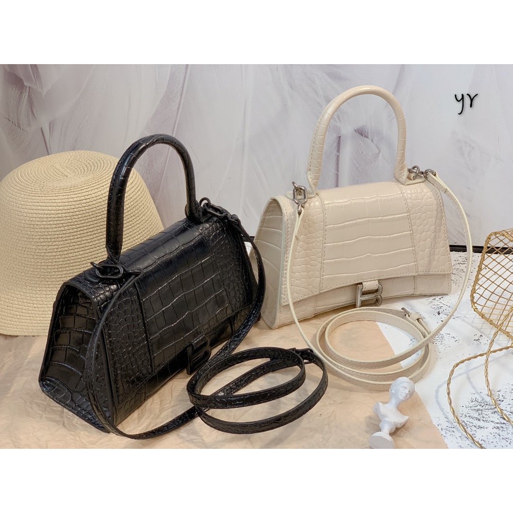 balenciaga dumpling bag