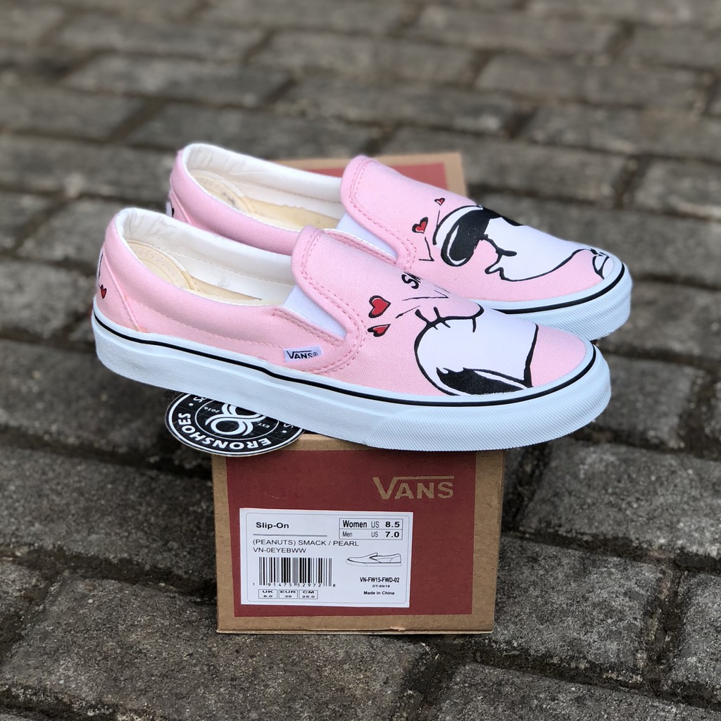 snoopy pink vans