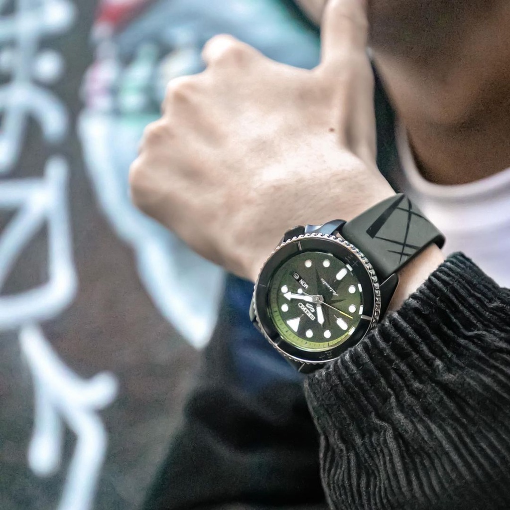 Klang Longmen] SEIKO 5 SPORTS X ONE PIECE Limited Edition ZORO SRPH67K1 /  SRPH67 Automatic Watch | Shopee Malaysia