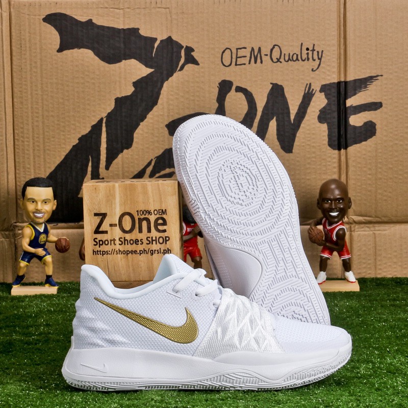 white and gold nike shoes mens