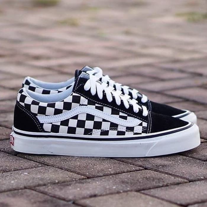 vans chess board shoes