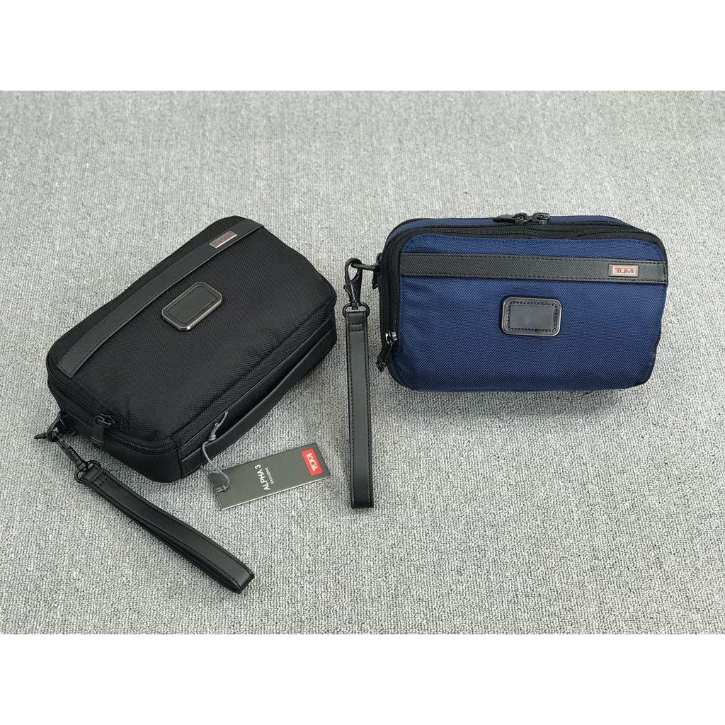 tumi wash bag