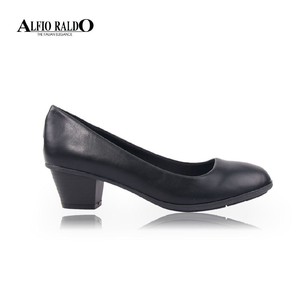 black formal heel