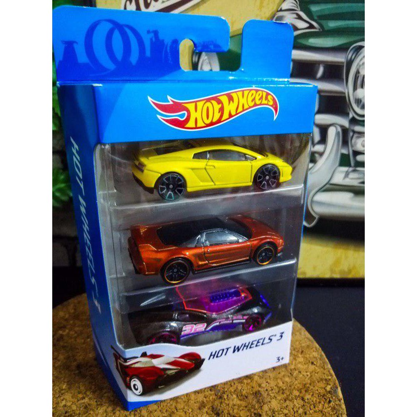 hot wheels 3 pack