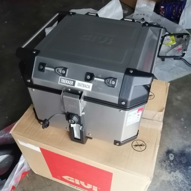 givi box trekker