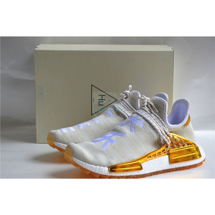 sepatu human race