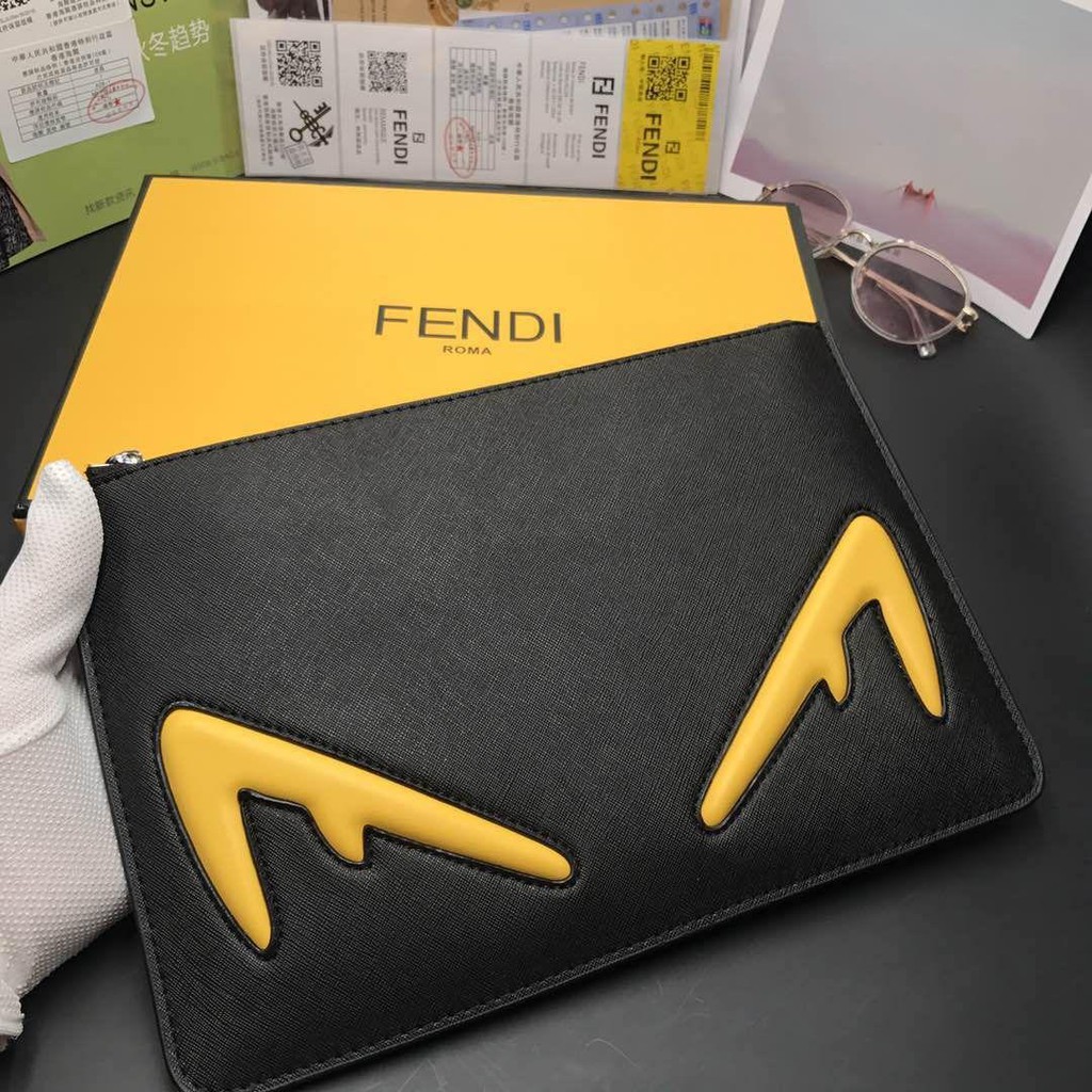 Fendi Pouch Bag Top Sellers, UP TO 61% OFF | www.editorialelpirata.com