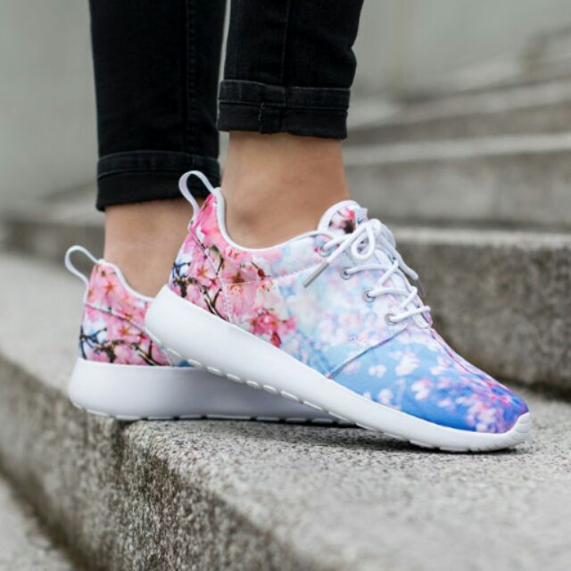 nike roshe cherry blossom