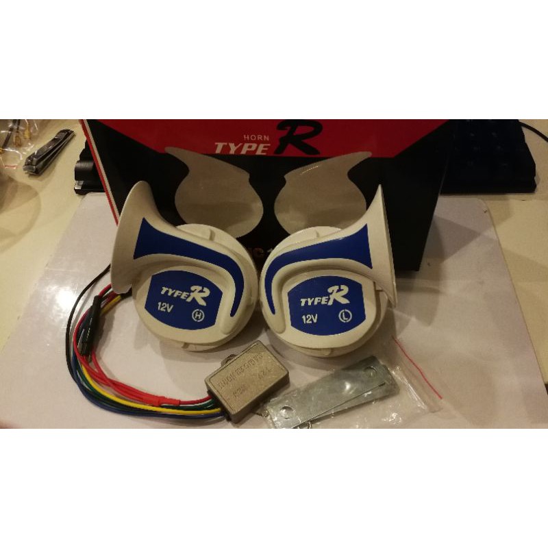 Horn kuat kereta motosikl Horn 18 bunyi..kereta lori   Horn kereta 18 nada bunyi Horn kuat Lori kereta motosikal