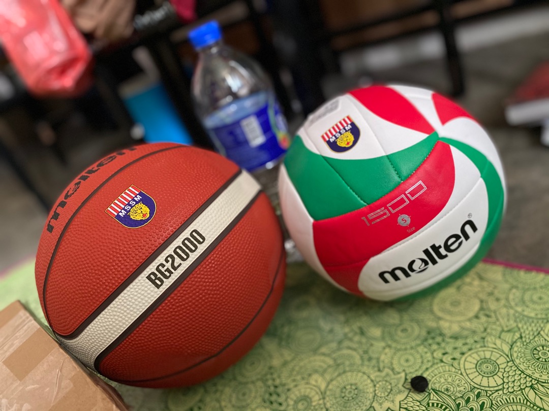 [ORIGINAL] MOLTEN Volleyball 5000, 4500, 4000, 3500, 1500 Shopee Malaysia
