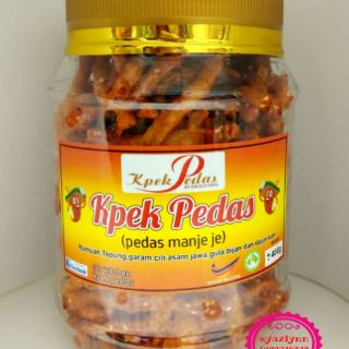 Kerepek pedas/kpek pedas/kuih gunting sira/snacks  Shopee 