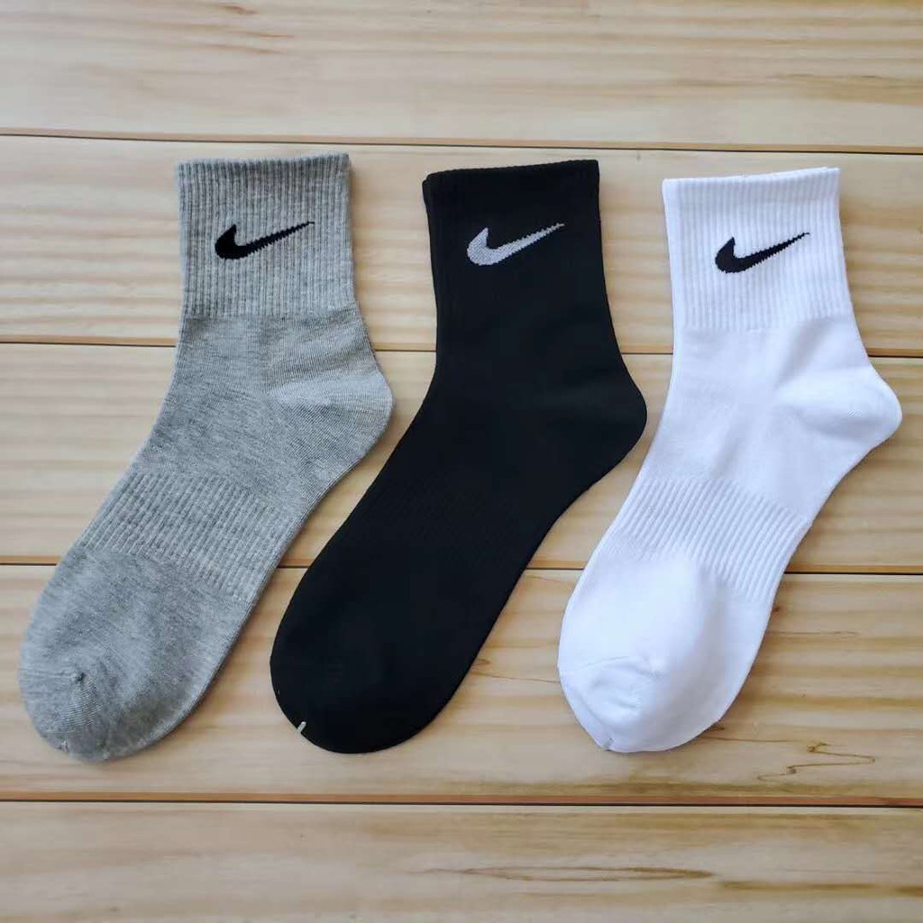 nike socks cost