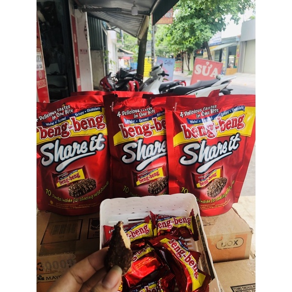 Combo of 5 bags of sponge cakes covered with benh chocolate 95g