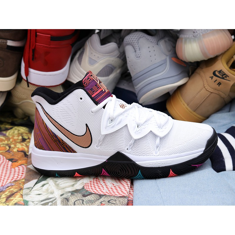 Nike Kyrie 5 'Red Carpet' Preschool Kids 'Basketball Shoe