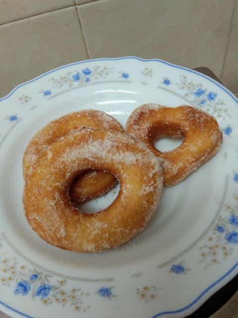 Buat Kuih Donat - Dawn Hullender