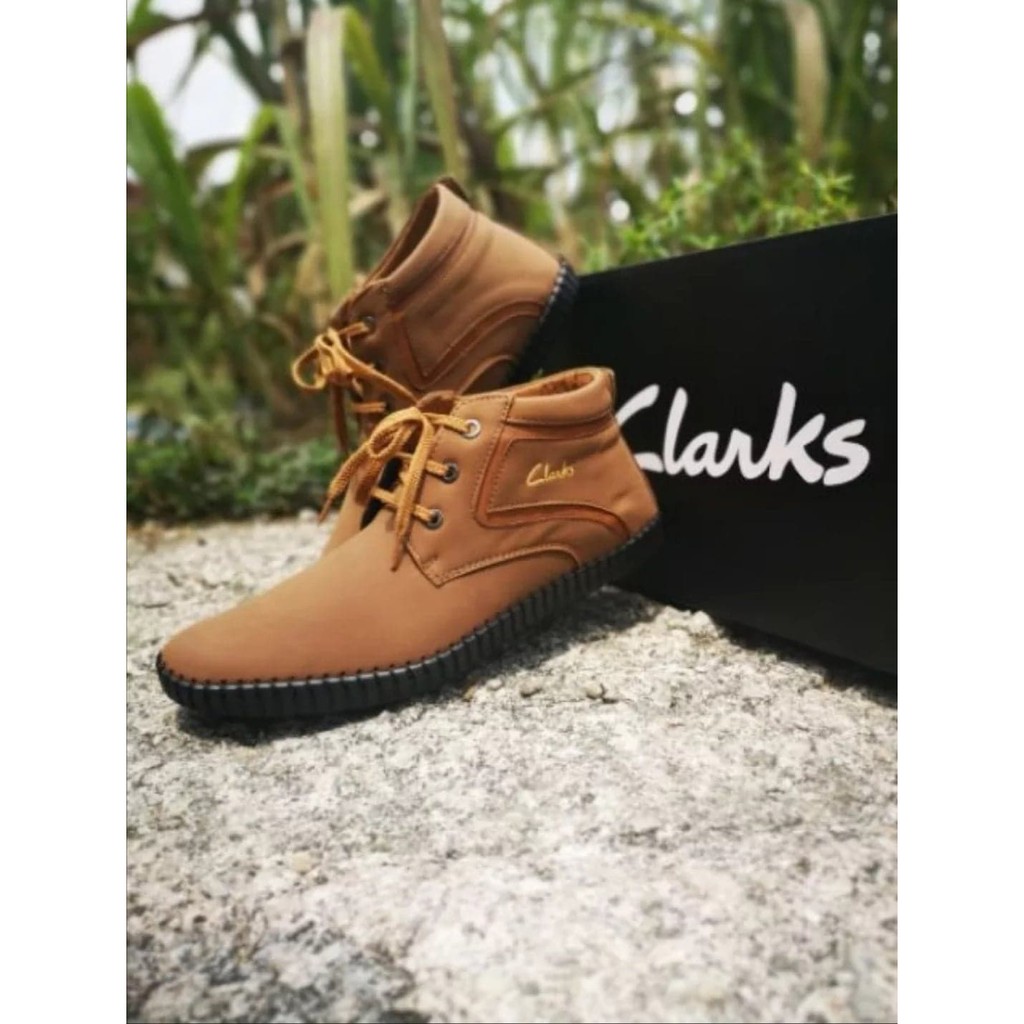 clarks free shipping